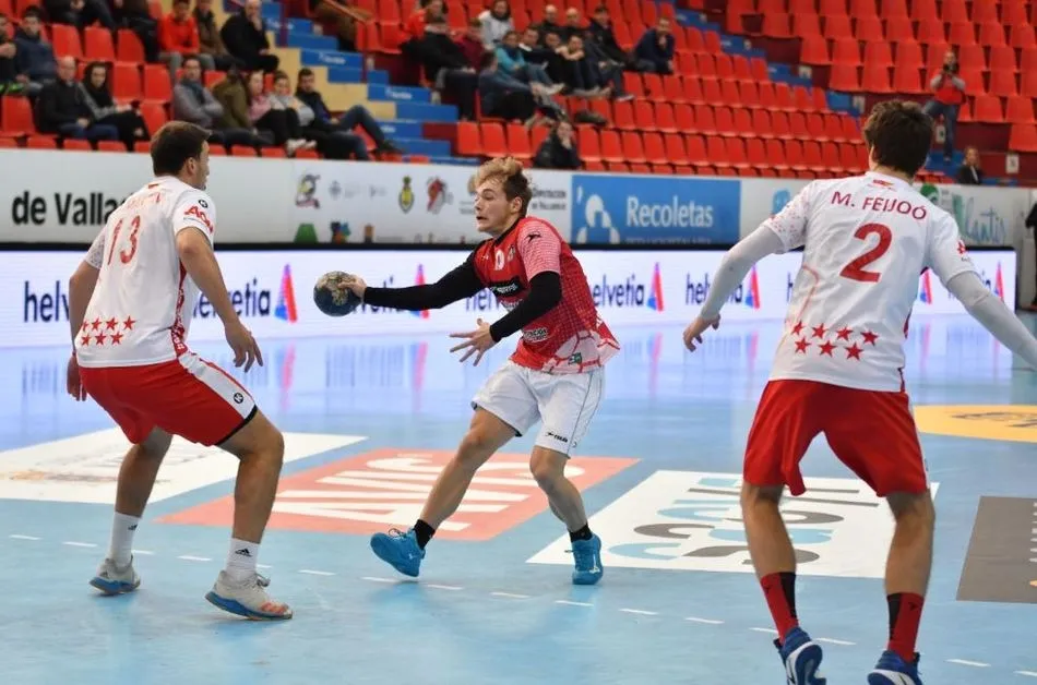 Foto 3 - La selecci&oacute;n de balonmano de Castilla y Le&oacute;n se cuelga el oro en categor&iacute;a cadete masculino  