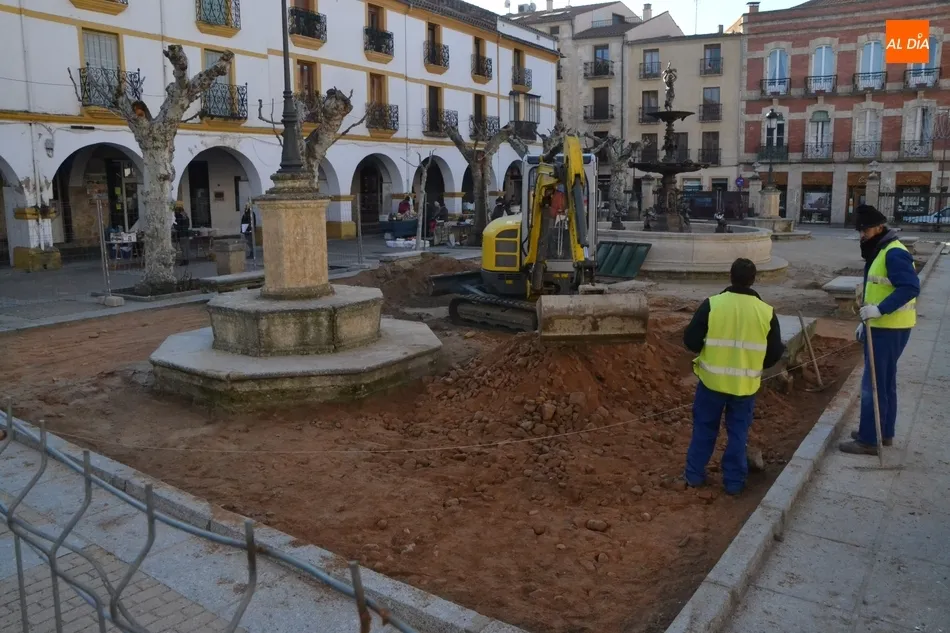 En marcha la retirada de la arena de la Plazuela del Buen Alcalde  
