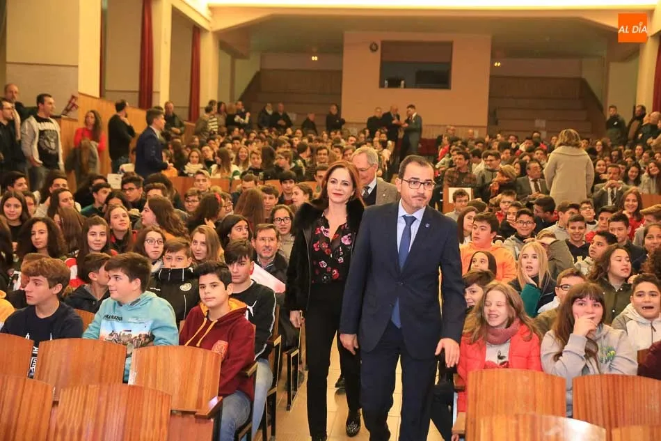 Foto 10 - Clemente critica que Catalu&ntilde;a &ldquo;utilice sus competencias para exacerbar las se&ntilde;as de identidad&rdquo;