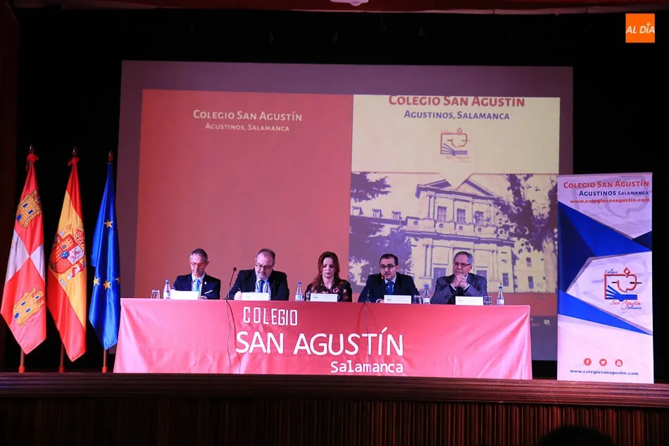 Foto 2 - Clemente critica que Catalu&ntilde;a &ldquo;utilice sus competencias para exacerbar las se&ntilde;as de identidad&rdquo;