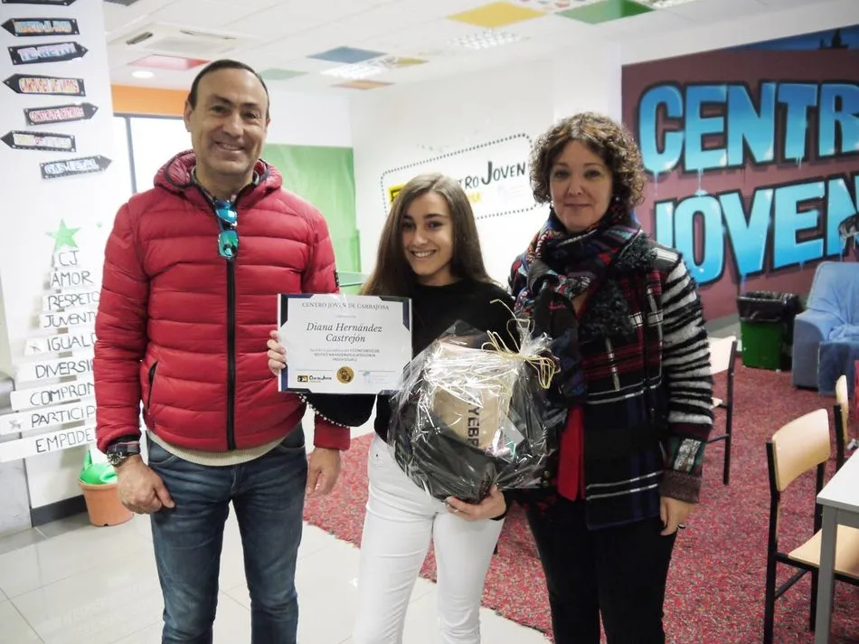 Foto 4 - Entregados los premios de las actividades navide&ntilde;as del Centro Joven de Carbajosa