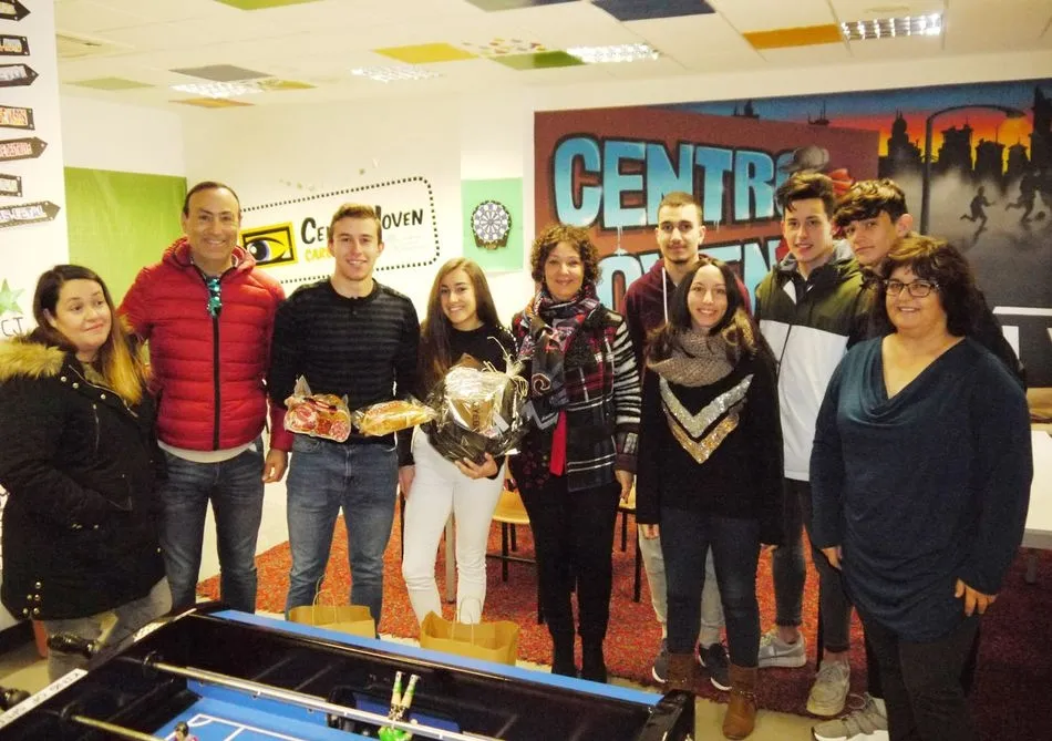 Foto 2 - Entregados los premios de las actividades navide&ntilde;as del Centro Joven de Carbajosa