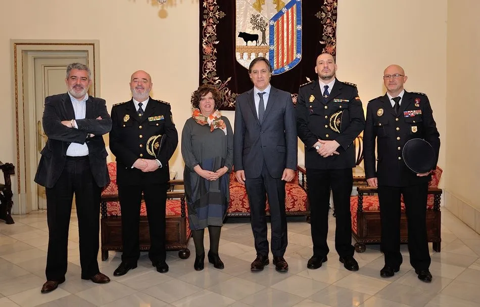 Foto 3 - El nuevo comisario de la Polic&iacute;a Nacional se estrena con un encuentro en el Ayuntamiento