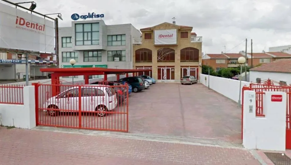 Instalaciones de iDental en la carretera de Madrid 9, en Santa Marta de Tormes