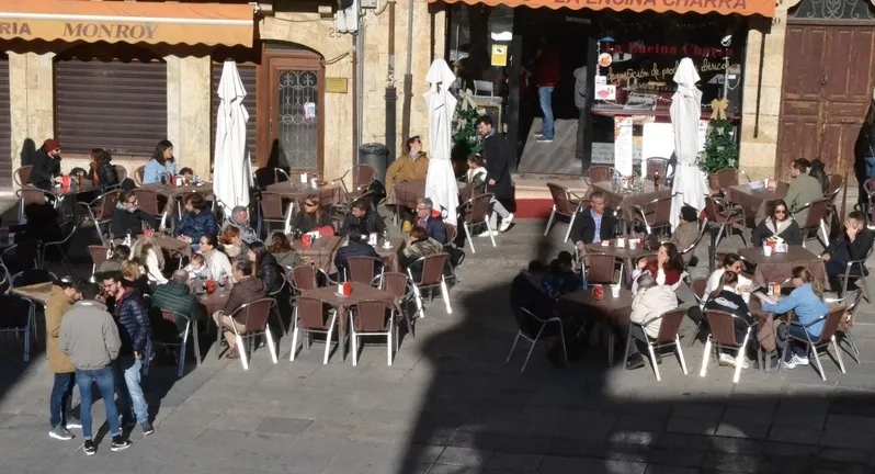 Los hosteleros tienen de plazo hasta el 31 de enero para modificar la concesión de sus terrazas de ...