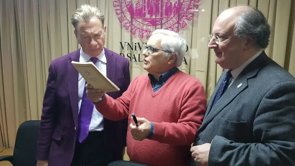 Foto 3 - Michael Portillo rememora la figura de su padre con motivo del VIII Centenario de la USAL  