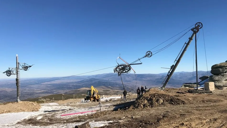 Primer alzado y puesta en tensión