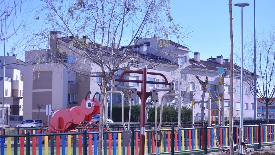 El Ayuntamiento de Santa Marta ha completado las obras de mejora del parque de la avenida de Valladolid