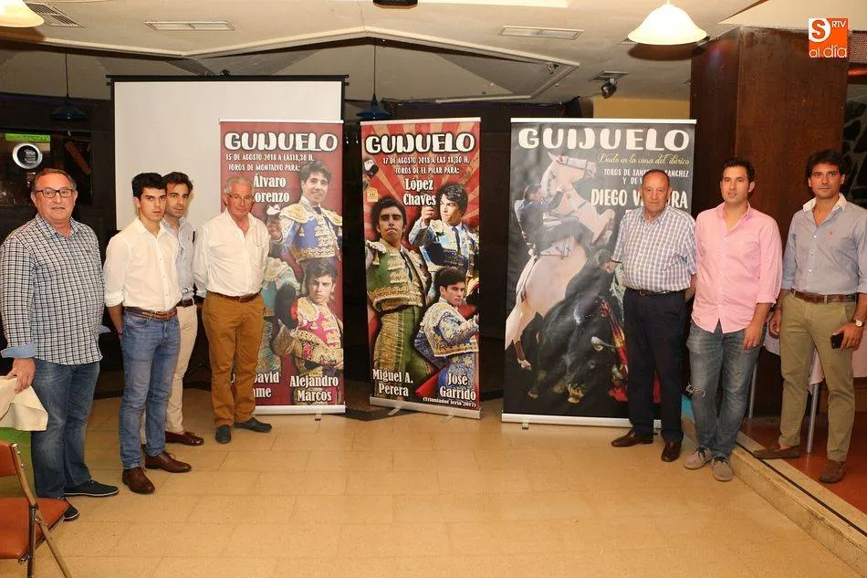 Los miembros de la Asociación Taurina de Guijuelo en la presentación de la Feria que se premia el 19