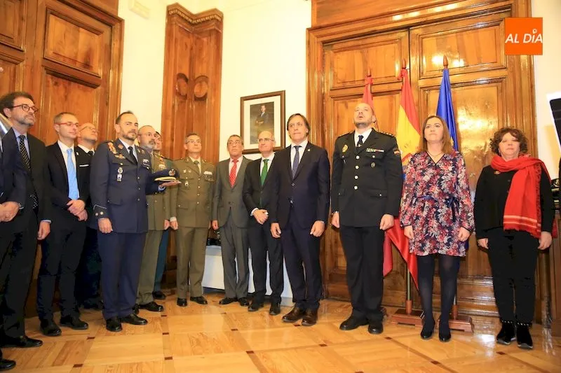 Foto 2 - Luis Jes&uacute;s Esteban Leza&uacute;n se convierte en el nuevo comisario de la Polic&iacute;a Nacional de Salamanca