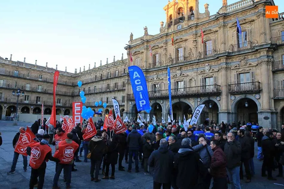 Foto 2 - Los funcionarios de Topas reivindican &ldquo;mejoras laborales y m&aacute;s efectivos&rdquo; durante su...