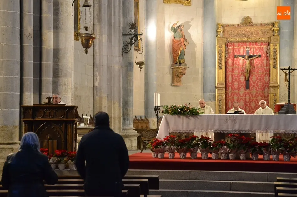Foto 3 - Arranca con pocos fieles en un novedoso horario matinal la Novena de San Sebasti&aacute;n  