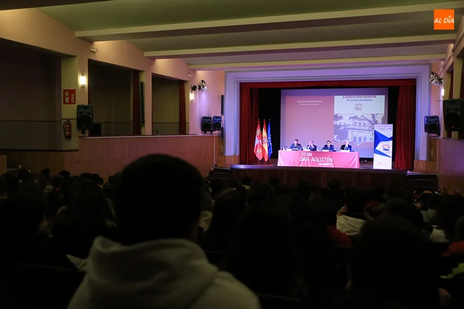 Foto 2 - &ldquo;Conviene cuidar la Constituci&oacute;n, empezando por sus cimientos, la unidad de la naci&oacute;n...