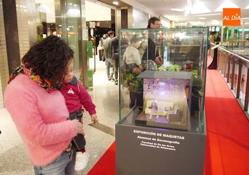Foto 7 - Inaugurada la exposici&oacute;n de trabajos de los alumnos de Bellas Artes de la Universidad de Salamanca