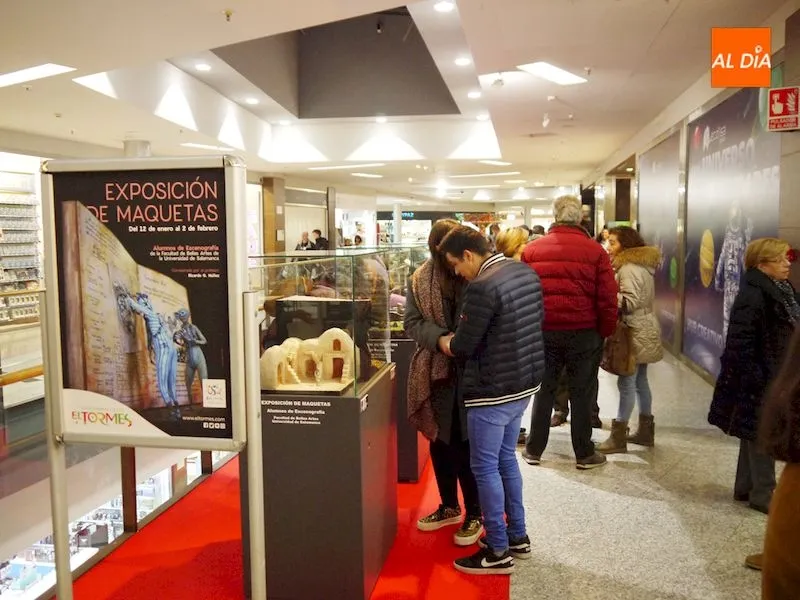 Foto 6 - Inaugurada la exposici&oacute;n de trabajos de los alumnos de Bellas Artes de la Universidad de Salamanca