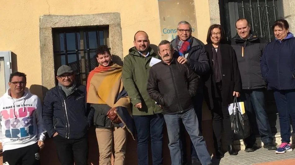 Reunión de los ediles socialistas en el Ayuntamiento de Villaseco de los Gamitos.