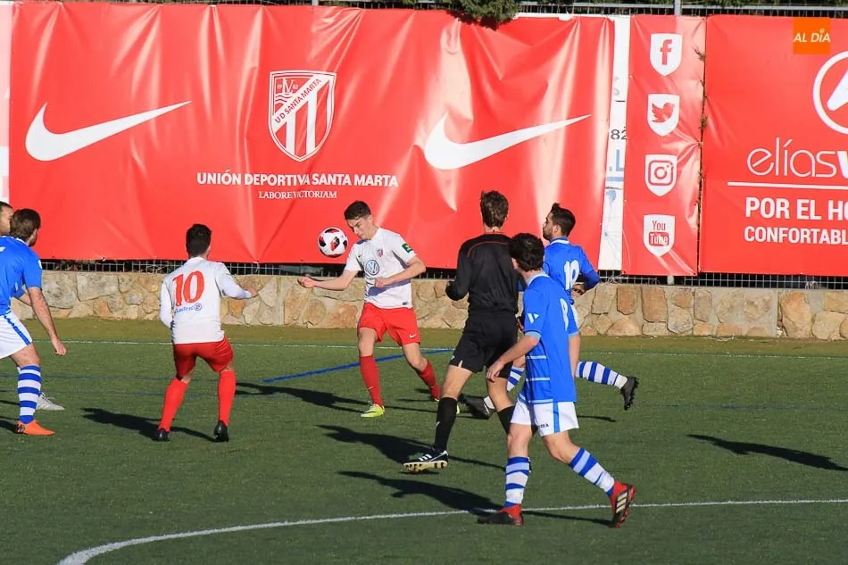 Foto 10 - El Santa Marta da la sorpresa y pierde ante La Granja (2-4)