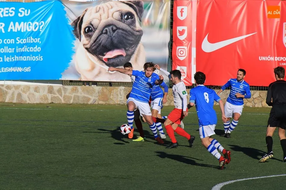 Foto 9 - El Santa Marta da la sorpresa y pierde ante La Granja (2-4)