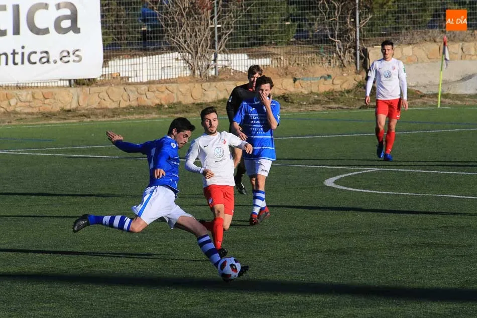 Foto 2 - El Santa Marta da la sorpresa y pierde ante La Granja (2-4)