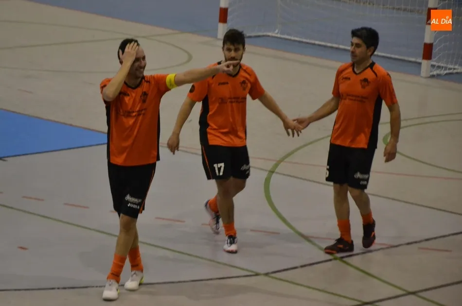 El Miróbriga Futsal impone su ley en el derby del Oeste frente a Villavieja  