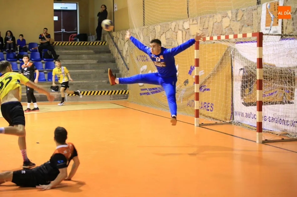 El Autocares Sanalón Ciudad de Salamanca cae de manera justa en Valladolid (36-29)