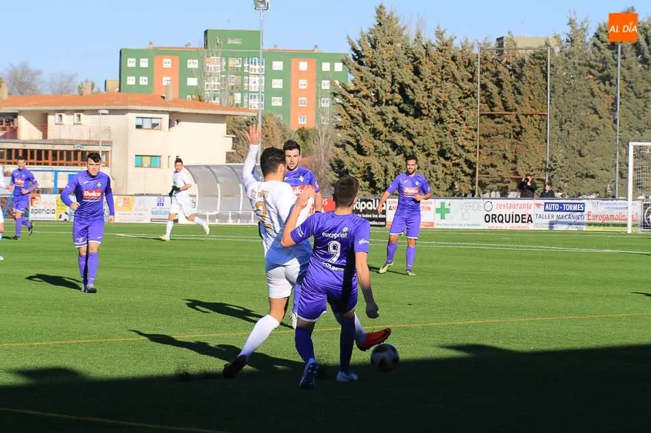 Foto 11 - Cara y cruz en el final de la primera vuelta para los equipos salmantinos