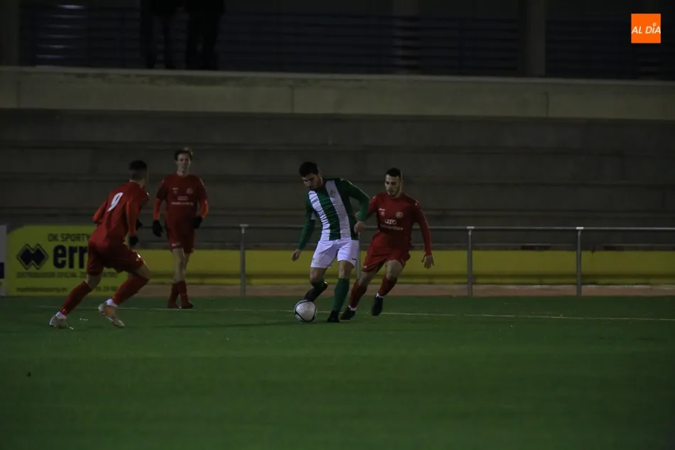 Foto 3 - Cara y cruz en el final de la primera vuelta para los equipos salmantinos
