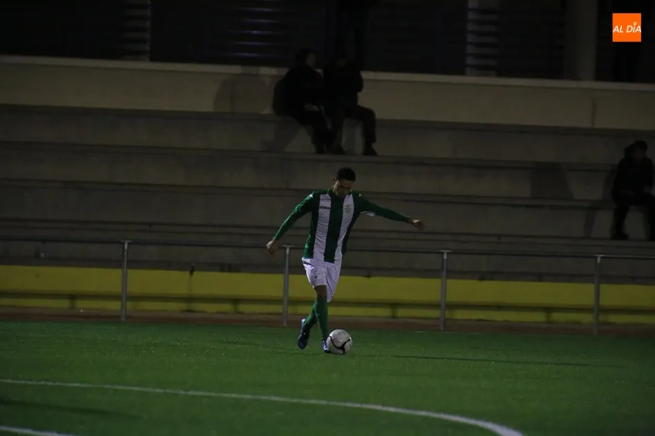 Foto 2 - Cara y cruz en el final de la primera vuelta para los equipos salmantinos