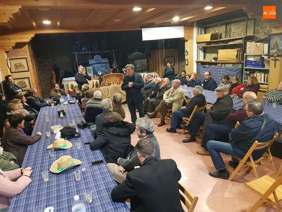Foto 2 - Matilla de los Ca&ntilde;os y Roll&aacute;n vencen en el concurso de belenes de Acasan