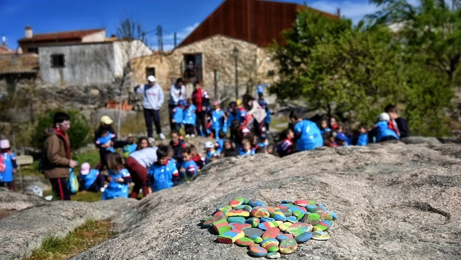 Imagen de una de las visitas escolares al Museo de la Falla de Juzbado