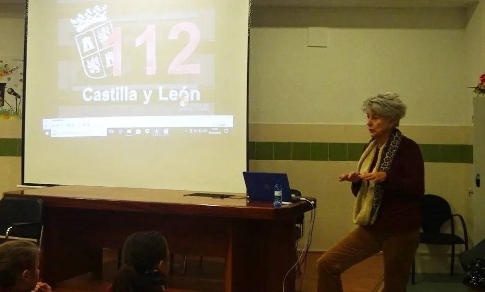 Foto 6 - El colegio San Juan Bosco promueve charlas sobre el Servicio de Emergencias 112