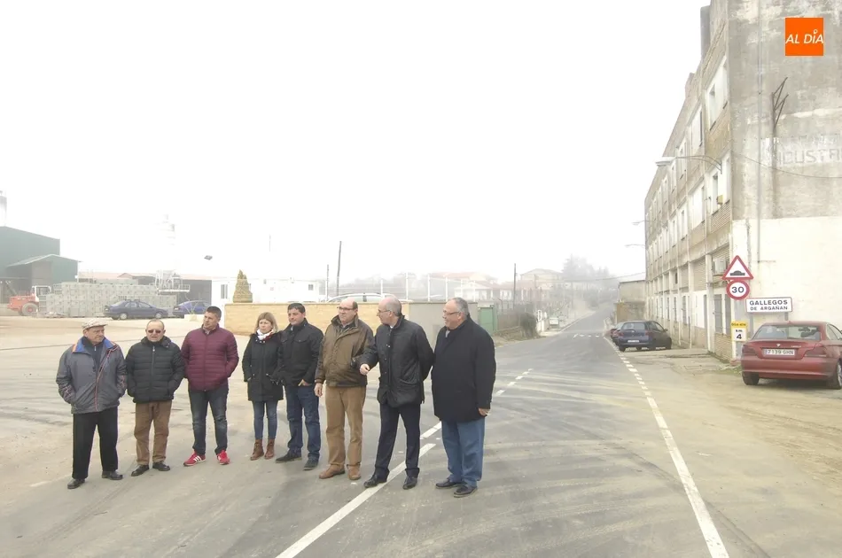 Visita al nuevo aspecto de la carretera | Fotos Adrián Martín