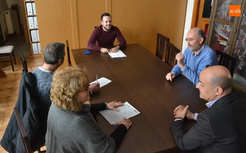 La única oferta por las carpas carnavaleras procede de Sevilla  