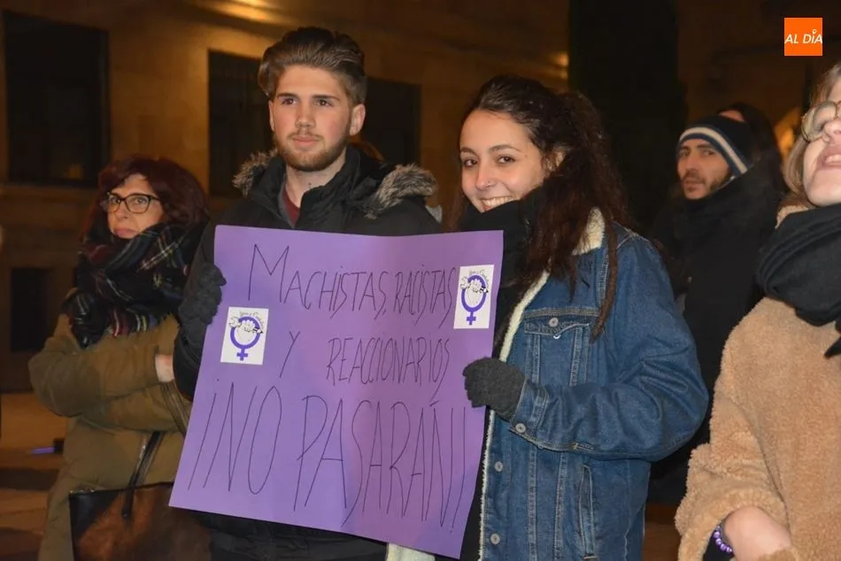 Foto 3 - Salamanca se suma a la marea violeta: Ni un paso atr&aacute;s en igualdad