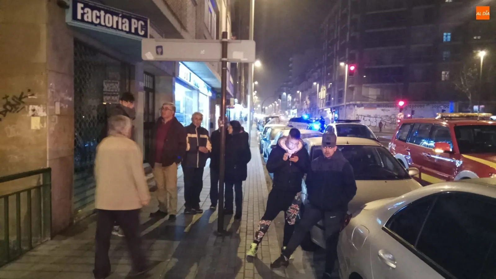 Foto 3 - Sofocado un incendio en el bajo de un edificio de la avenida de Portugal