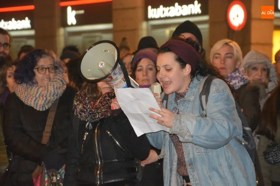 Foto 7 - Salamanca se suma a la marea violeta: Ni un paso atr&aacute;s en igualdad