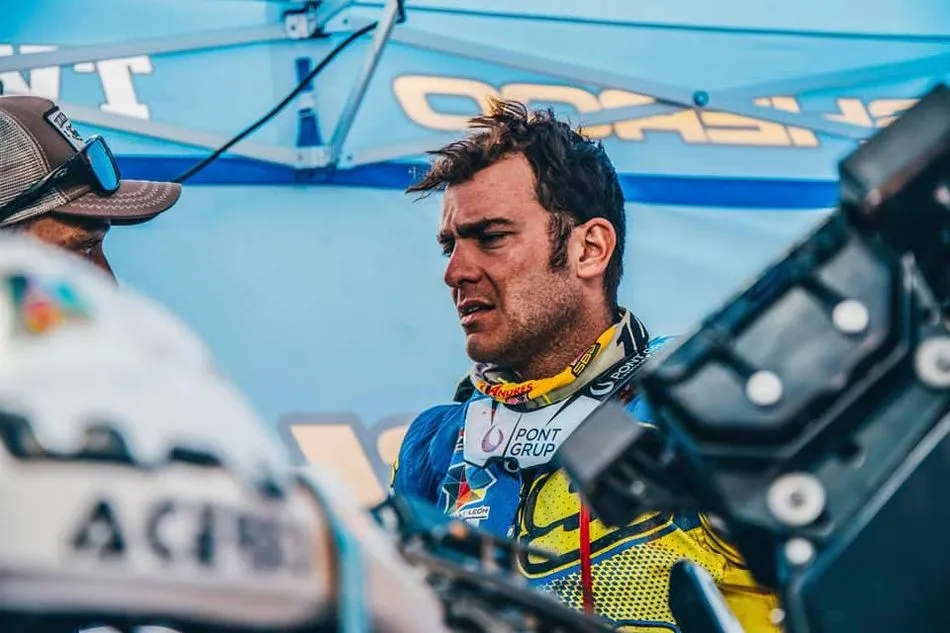 Foto 2 - El piloto Lorenzo Santolino mejora tras su ca&iacute;da en el Dakar