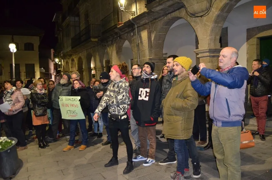 Foto 3 - El movimiento feminista bejarano advierte que la ideolog&iacute;a de odio es fruto de una sociedad...