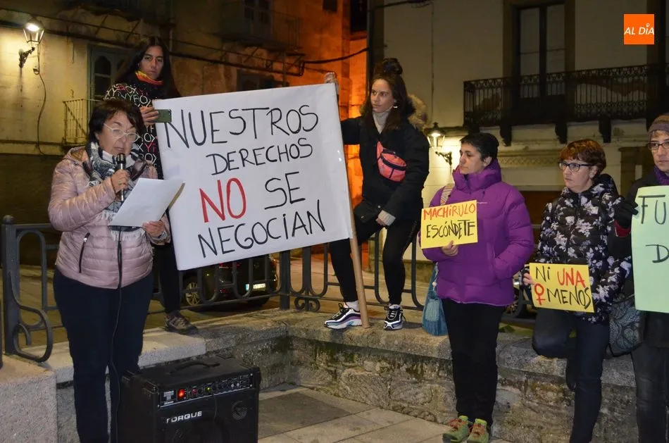 Foto 8 - El movimiento feminista bejarano advierte que la ideolog&iacute;a de odio es fruto de una sociedad...