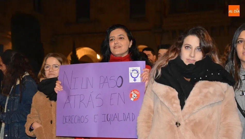 Manifestantes de la última movilización feminista en Salamanca. Foto de Lydia González