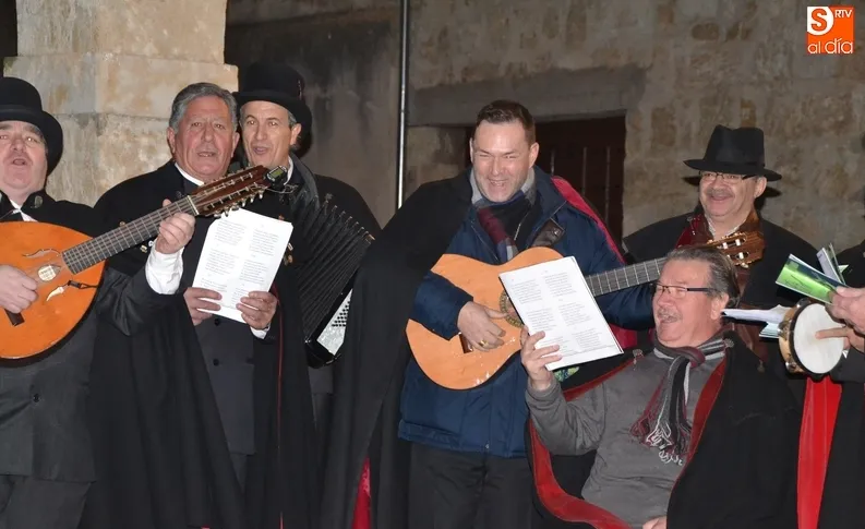 El Obispo de las brújulas que llegó inesperadamente y se marcha de forma abrupta y misteriosa  