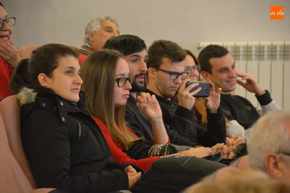 Foto 4 - Alumnos de la Universidad de la Experiencia conocen la verdad sobre los cultivos transg&eacute;nicos