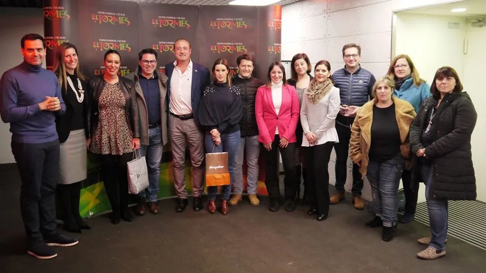 Presentación del desfile de Pyfano en el Centro Comercial El Tormes