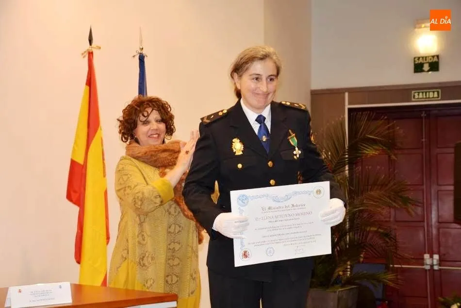 Foto 8 - La Polic&iacute;a Nacional concede 13 condecoraciones al M&eacute;rito y Dedicaci&oacute;n