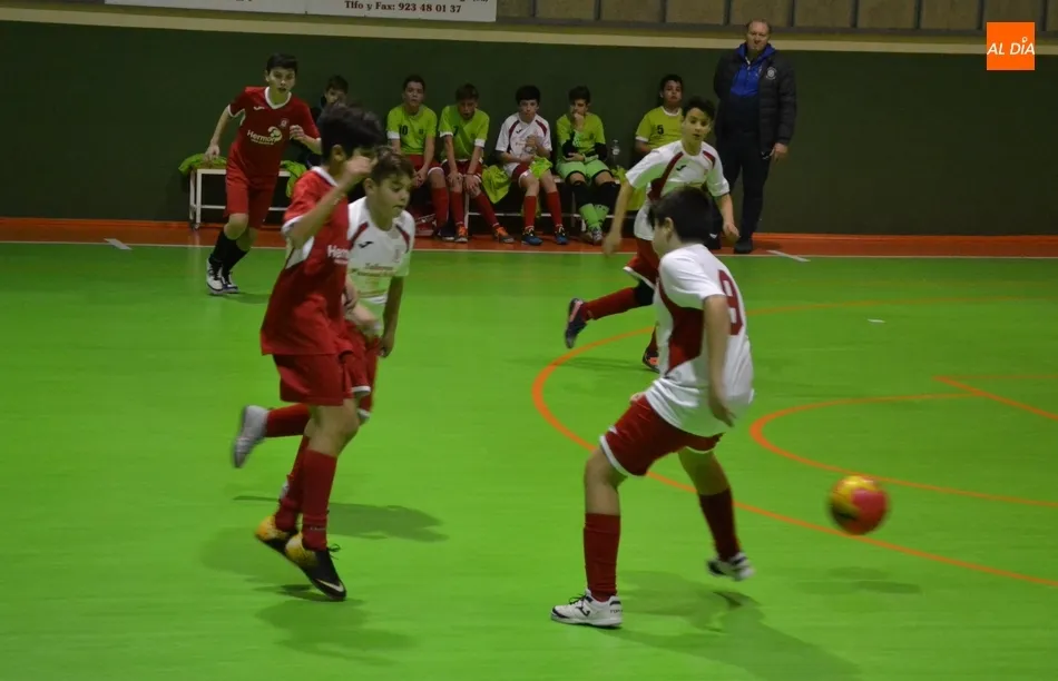 Foto 11 - El III Infantil A se impone al C en el derby fraticida de apertura del finde deportivo  
