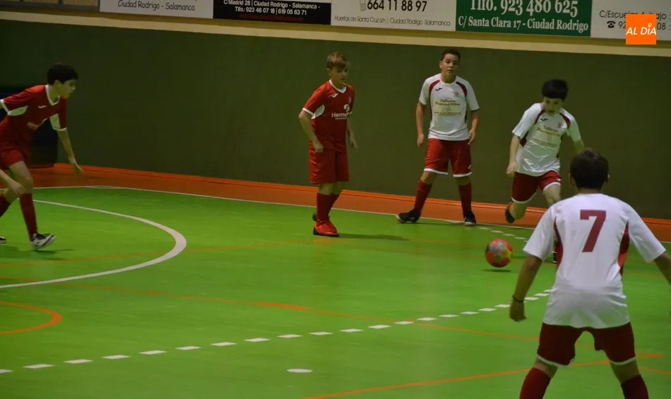 Foto 7 - El III Infantil A se impone al C en el derby fraticida de apertura del finde deportivo  