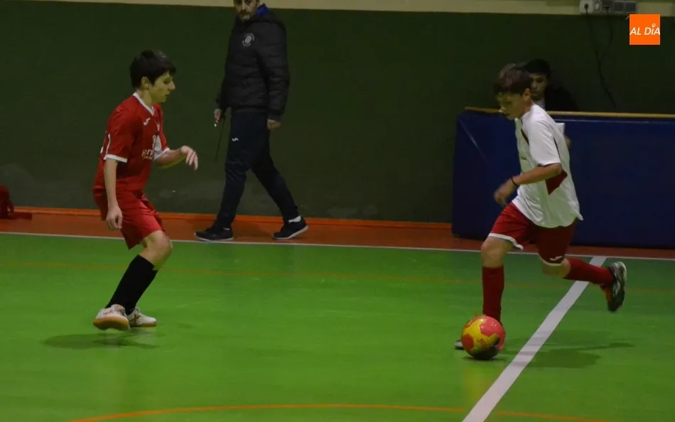 Foto 6 - El III Infantil A se impone al C en el derby fraticida de apertura del finde deportivo  