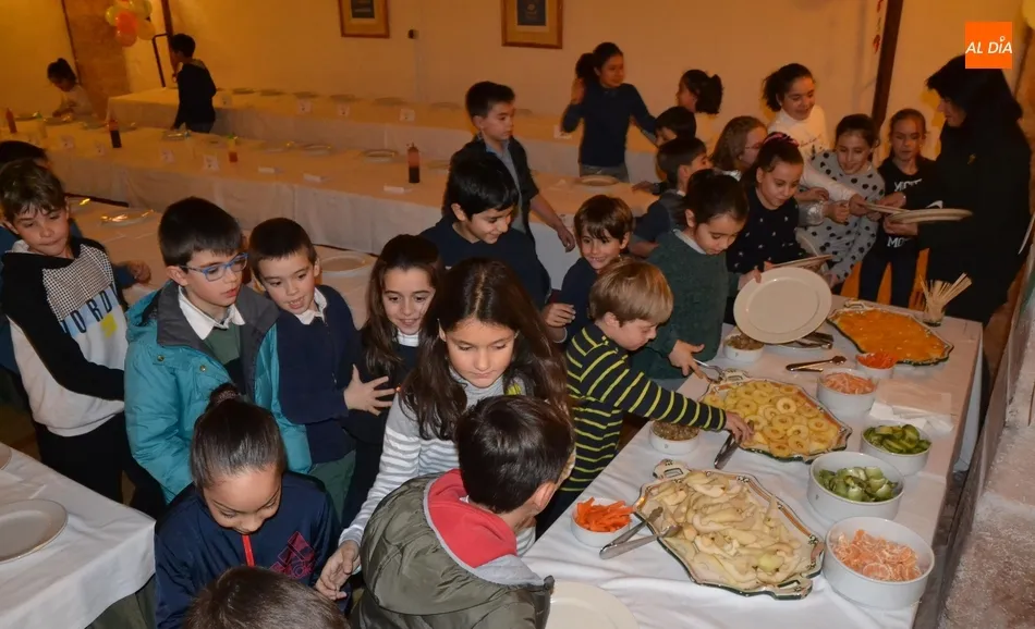 Foto 7 - Los ni&ntilde;os mirobrigenses muestran en el Parador su pasi&oacute;n por la cocina  