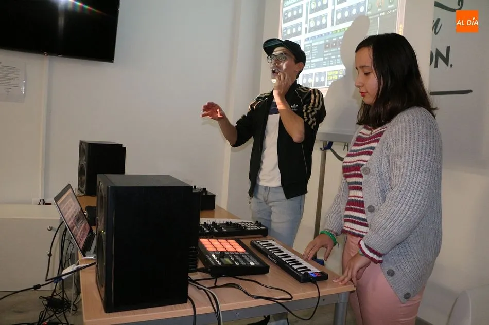 Foto 9 - Guijuelo Joven crea su propia m&uacute;sica