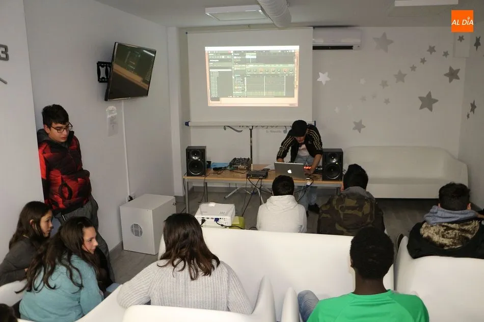 Foto 7 - Guijuelo Joven crea su propia m&uacute;sica